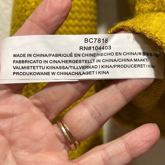 J.O.A Women's Tie Front Waffle Textured Knit Cropped Sweater Yellow Size Medium - Picture 5 of 7